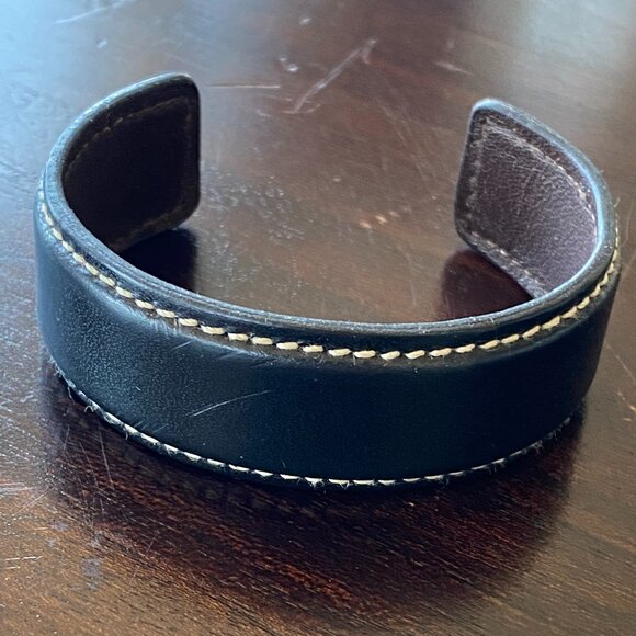 Coach Black Leather Cuff Bracelet Tan Contrast Stitching Made in Italy EUC - Picture 1 of 4